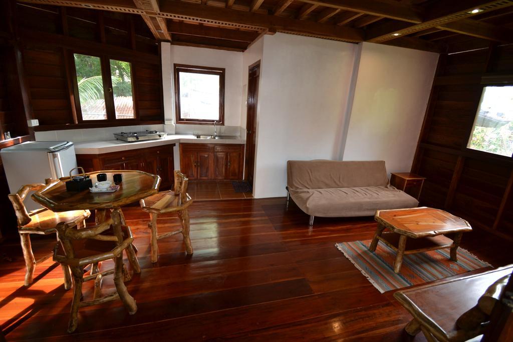 Pahiluna Guesthouse Панглао Экстерьер фото